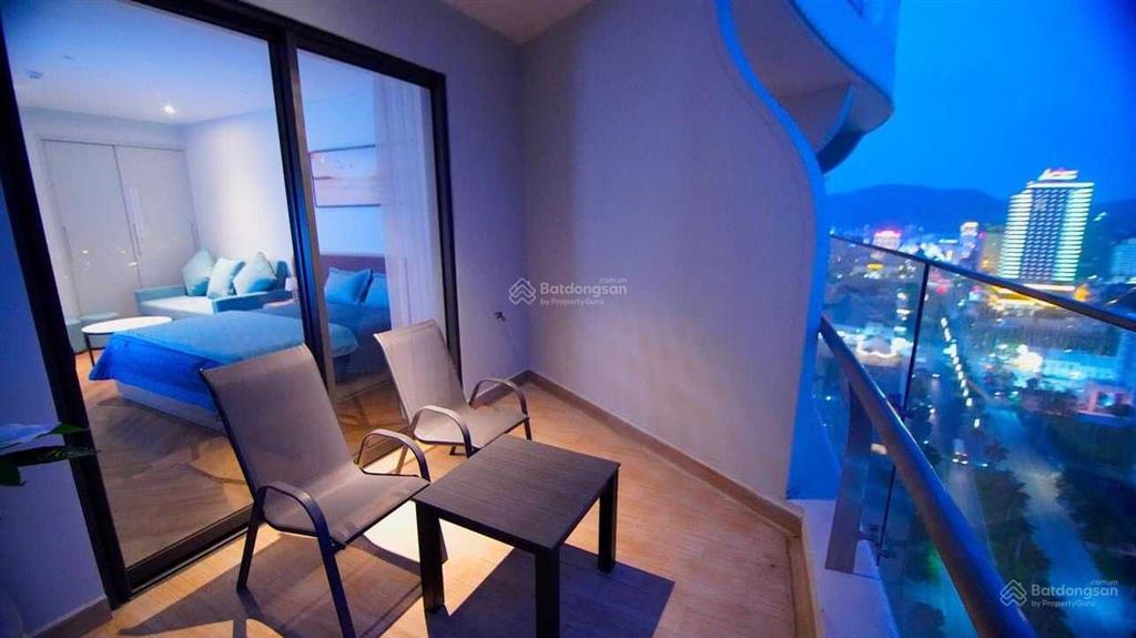 A trai bán căn studio ban công siêu rộng tại tòa a citadines, view biển, full nội thất, giá tốt