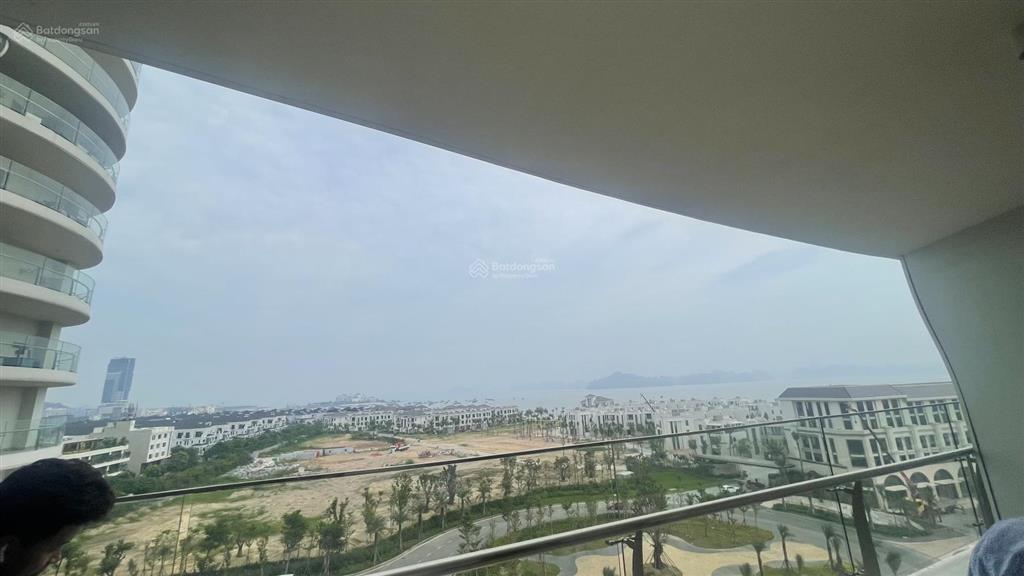 1pn view biển đã có sổ ,full nội thất giá chỉ 3.5 tỷ view trực điên biển