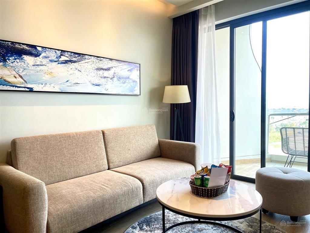 1pn view biển đã có sổ ,full nội thất giá chỉ 3.5 tỷ view trực điên biển