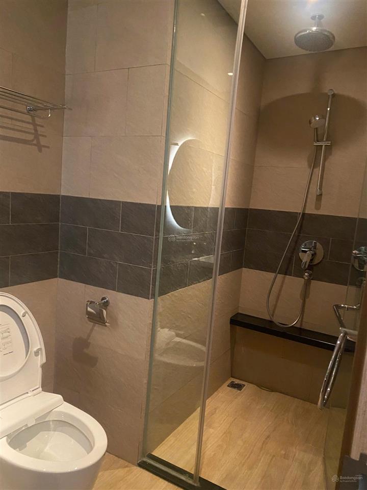 Rẻ quá! chỉ 1.8 tỷ full nội thất, ban công rộng, view hồ thoáng nhất tòa a tầng trung full nội thất