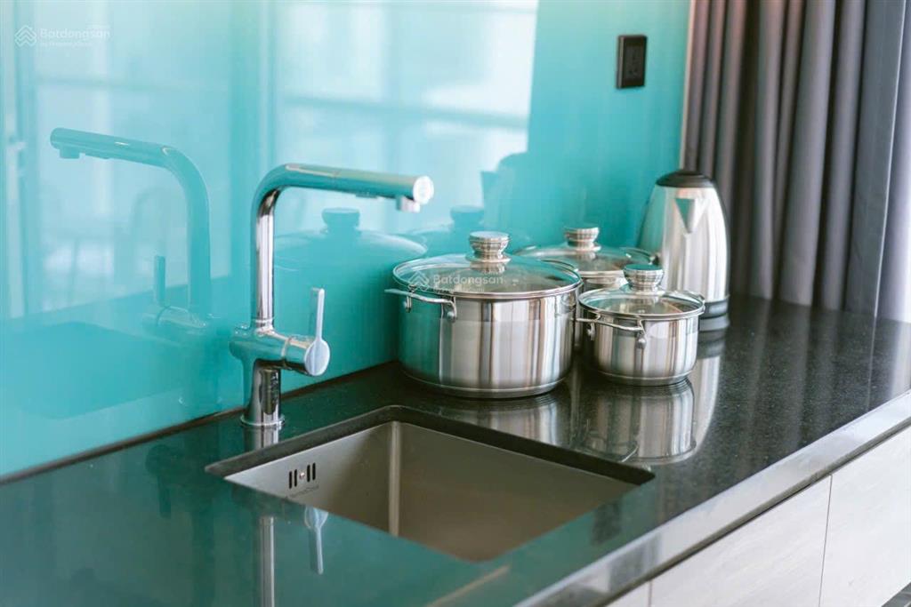 Chỉ hơn 2 tỷ view biển căn 1pn nhỏ tầng trung, ban công lớn full nội thất về ở ngay, giá có sổ