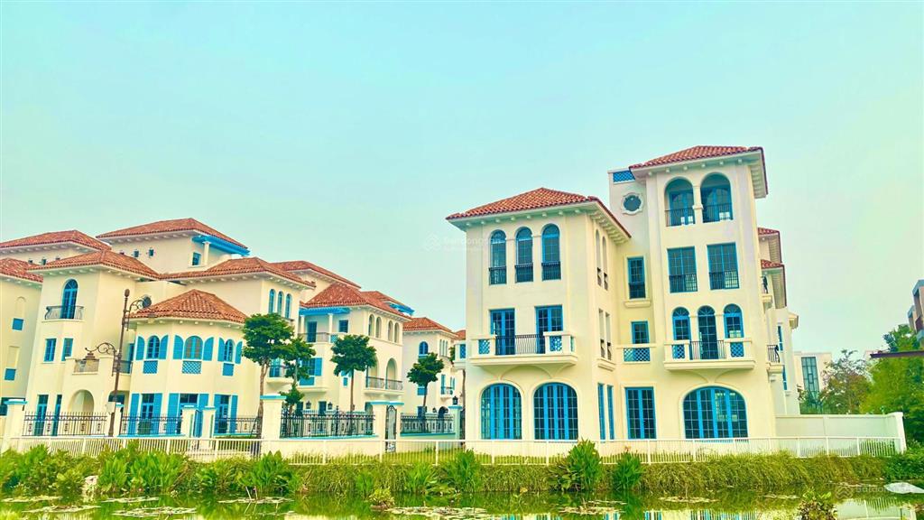 Duy nhất căn biệt thự đơn lập sun grand city feria, 100 tr/m2 gần biển ,sát phố ,kề hồ vị trí đẹp