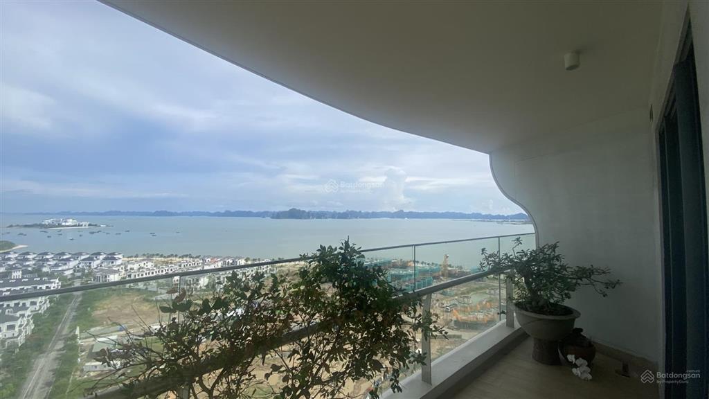 Duy nhất căn 2pn 2vs góc tầng cao tòa b citadiens ,full nội thất,trực diện biển giá chỉ hơn 5.5 tỷ