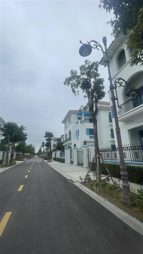 Hàng siêu hiếm dưới 26 tỷ  song lập view công viên đã bao sổ,trục thông cách bãi tắm vài bước chân