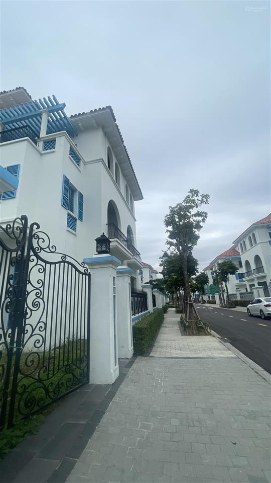 Hàng siêu hiếm dưới 26 tỷ  song lập view công viên đã bao sổ,trục thông cách bãi tắm vài bước chân