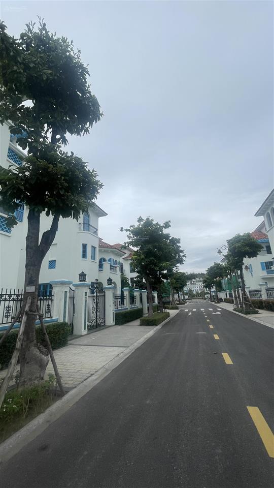 Hàng siêu hiếm dưới 26 tỷ  song lập view công viên đã bao sổ,trục thông cách bãi tắm vài bước chân