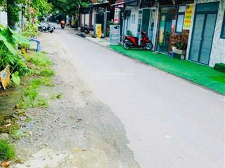 Nhà q12 khách em mua 650tr năm 2024 giờ bán lại 695tr có thương lượng. lời chút đỉnh thôi là bán