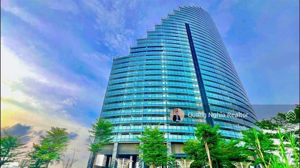 Noble crystal riverside 2pn  110m2 ban công rộng  liền kề pmh giá thuê tốt  0797 766 ***