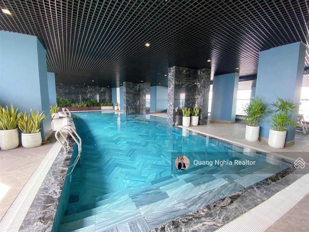 Noble crystal riverside 2pn  110m2 ban công rộng  liền kề pmh giá thuê tốt  0797 766 ***