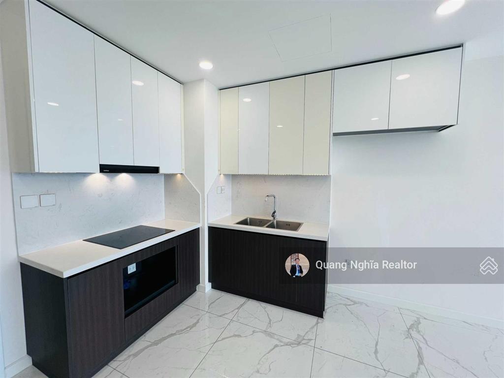 Sunshine sky city 2pn  75m2  liền kề khu đô thị phú mỹ hưng view thoáng giá tốt  0797 766 ***