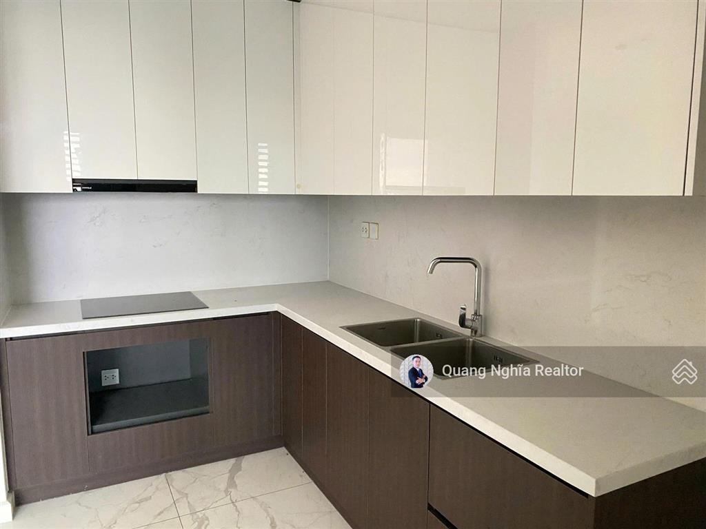 Căn hộ sunshine liền kề phú mỹ hưng 4pn + 1  132m2  có nt giá tốt thị trường  0797 766 ***