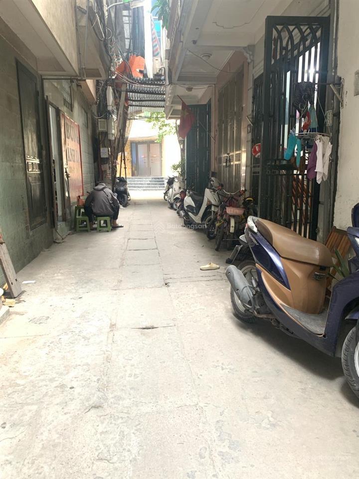 Phân lô cầu giấy 34m2 nhà c4 2 mặt tiền ngõ rộng ô tô tránh ôtô vào nhà