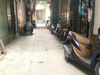 Phân lô cầu giấy  34m2 nhà c4  2 mặt tiền  ngõ rộng ô tô tránh  ôtô vào nhà