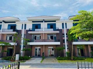 Biệt thự nghỉ dưỡng cao cấp tại cầu lớn hóc môn, 6x15m, giá 2.6tỷ.  0941 030 ***
