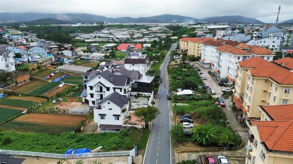 Đất 3 mặt tiền trung tâm 2312m², mt 20m gần hồ xuân hương chỉ 2km, đường nhựa 10m. giá 65 tỷ