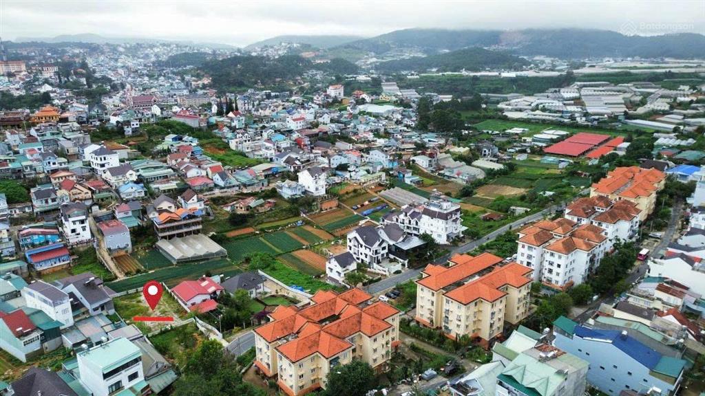 Đất 3 mặt tiền trung tâm 2312m², mt 20m gần hồ xuân hương chỉ 2km, đường nhựa 10m. giá 65 tỷ