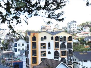 Bán khách sạn 3 mặt tiền ,phường 3, tp. đà lạt 6 tầng 33 phòng đường 10m  dt 343m  giá 42 tỷ