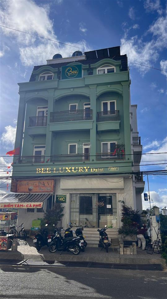 Khách sạn p.3  8 tầng  44 phòng view tp đà lạt dt 308.93m2  50tỷ  dòng tiền kinh doanh ngay
