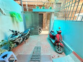 Bán nhà phố trương định 61m2 6 phòng cho thuê doanh thu 30triệu/th giảm giá 900triệu chỉ còn 8,8 tỷ