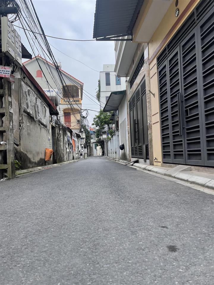 50m thôn nhuế xã kim chung đahn vị trí đắc địa sẵn nhà cấp 4 giá 5 tỷ 850tr