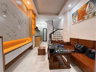 Chính chủ cần đổi sổ đỏ sang tiền mặt chỉ hơn 4 tỉ tại thanh xuân cho căn nhà 25m/sàn,chill đẹp !