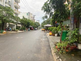Nhà mới lô góc , gần mặt tiền giá 3.1 tỷ.