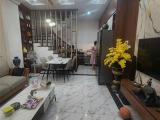 Bán nhà cù chính lan, 34m2, ngõ thông, gần ô tô, nhà xây cực chắc chắn, chỉ 6.48 tỷ