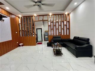 Bán nhà trường chinh 40m² x 5 tầng, phân lô, ba gác đỗ cửa, gần phố, chỉ 6.85 tỷ!