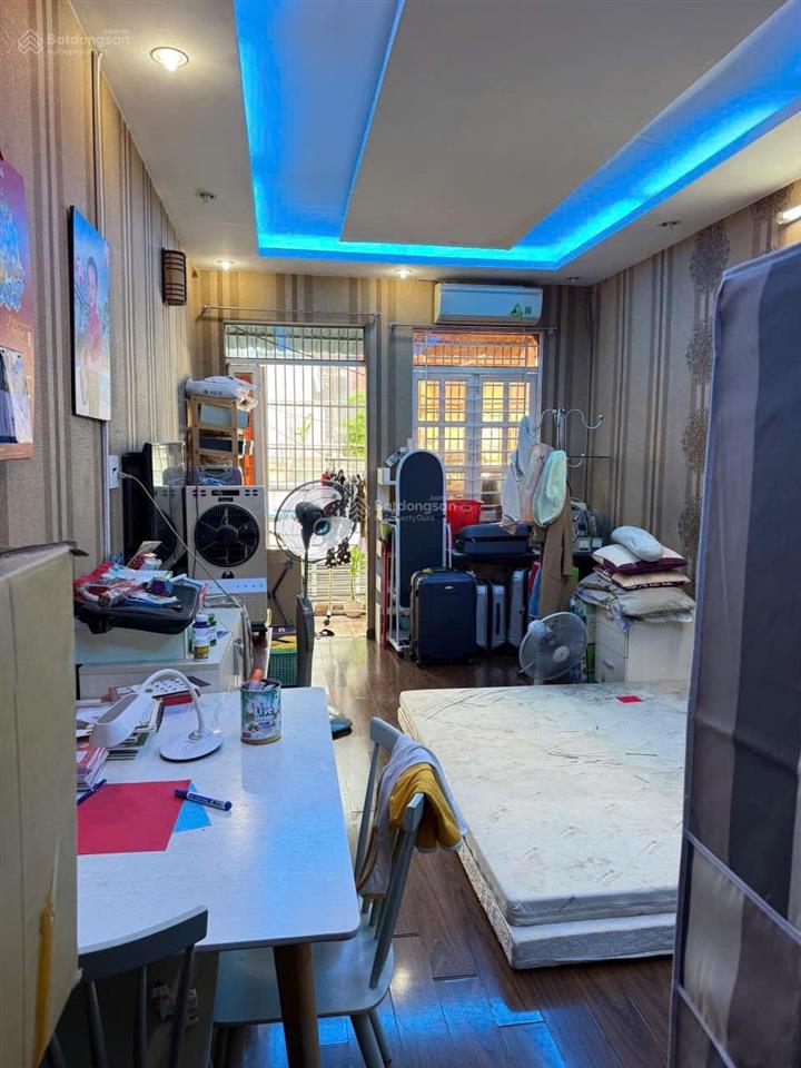 Hẻm xe hơi 8m nhựa út tịch, p4, tb, 3.5x13m, 3pn, cách mặt phố chỉ 45 căn, hẻm sang trọng đẳng cấp