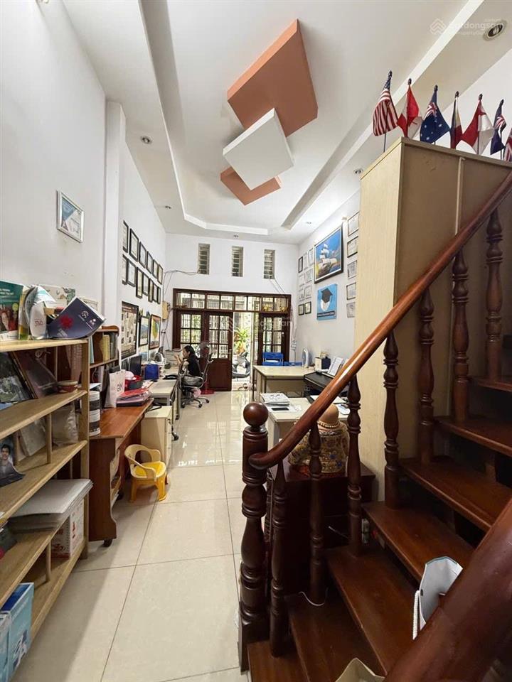 Hẻm xe hơi 8m nhựa út tịch, p4, tb, 3.5x13m, 3pn, cách mặt phố chỉ 45 căn, hẻm sang trọng đẳng cấp