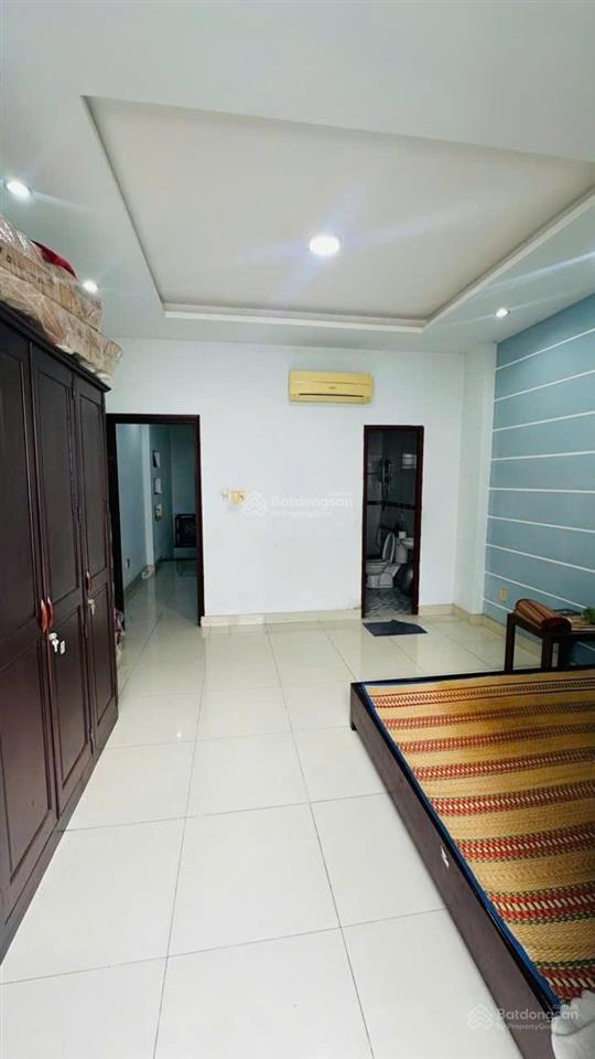 Nhà mặt tiền rẻ như nhà hẻm, mt nguyễn bá tòng, ngay cmt8, 4.5x14m, chỉ 8.4 tỷ, xe hơi trong nhà