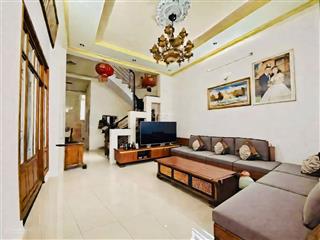 Nhà 3 tầng, 85m2, ngang 5m, hxh ngay vincom lê văn việt, nhỉnh 6 tỷ