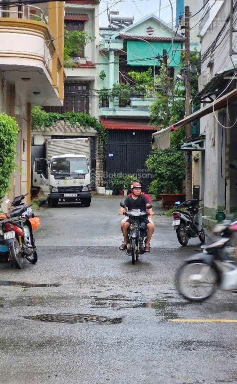 Nhà 2 tầng, 77m2, ngang 4.5m, hẻm xe hơi, ngay chợ lê văn việt, nhỉnh 6 tỷ
