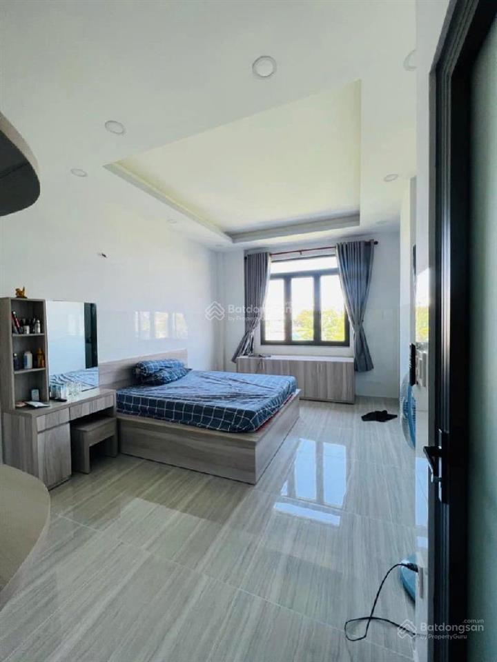 9,3 tỷ ngang 6m nhà 3 tầng, 96m2, hxh ngay lê văn thịnh, quận 2