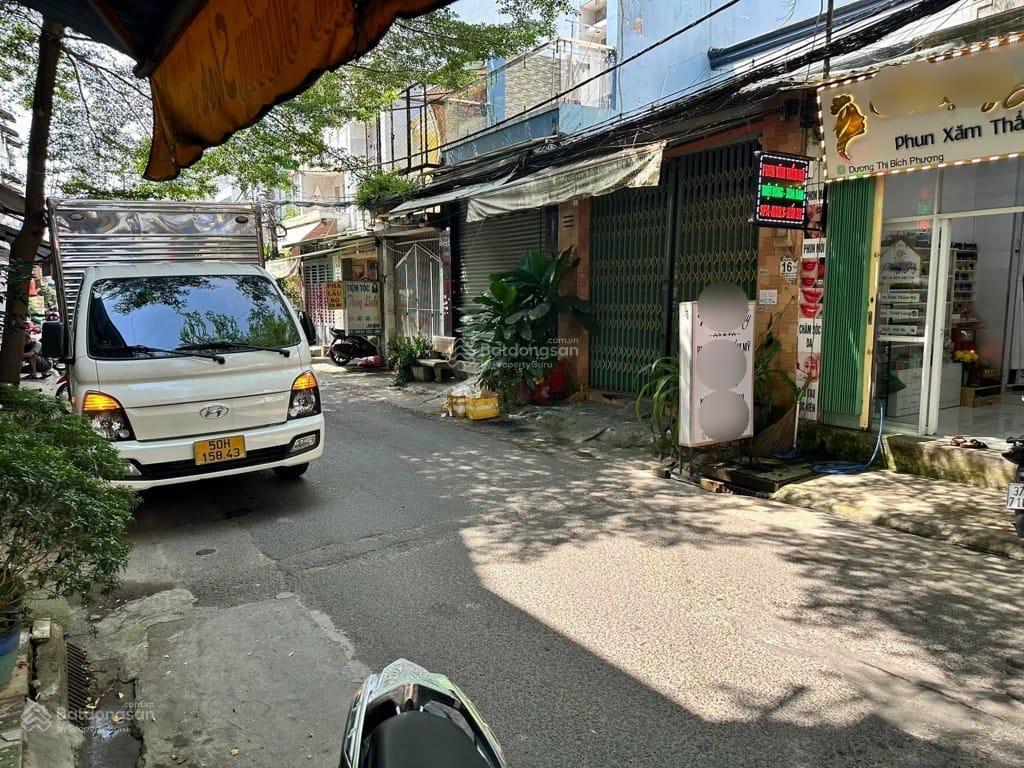 Bán gấp hxh thông bà hom 56m2, 3 tầng btct 4 pn 3 wc có sân thượng thoáng ngay chợ phú lâm