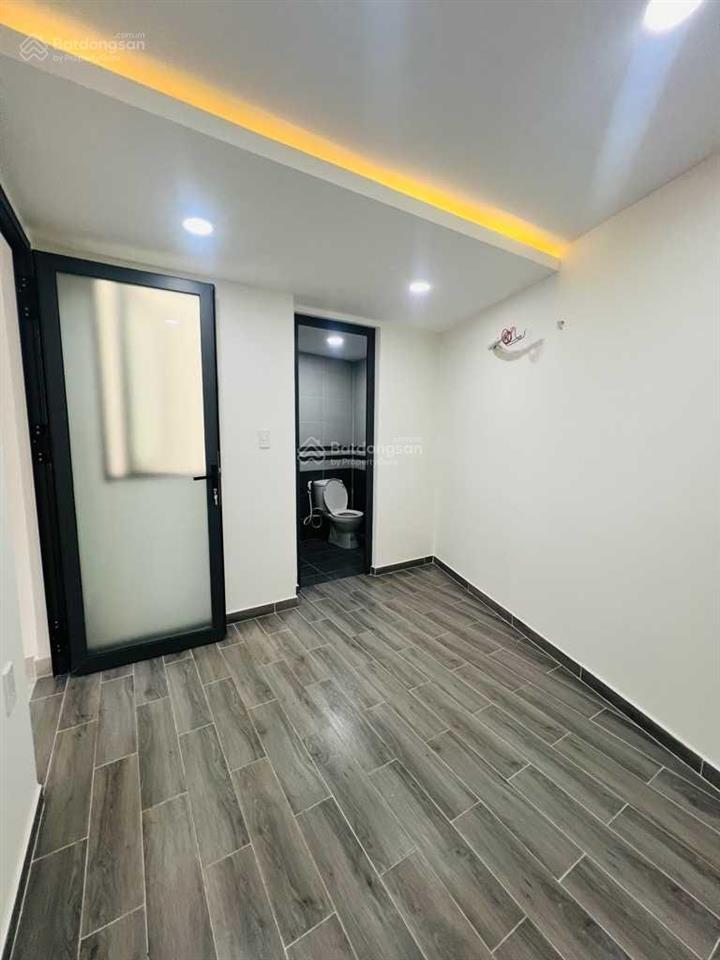 Nhà đẹp ở ngay nở hậu bến phú lâm 40m2, 3 tầng btct 4pn cách mt chỉ 50m, đang cho thuê 10 tr