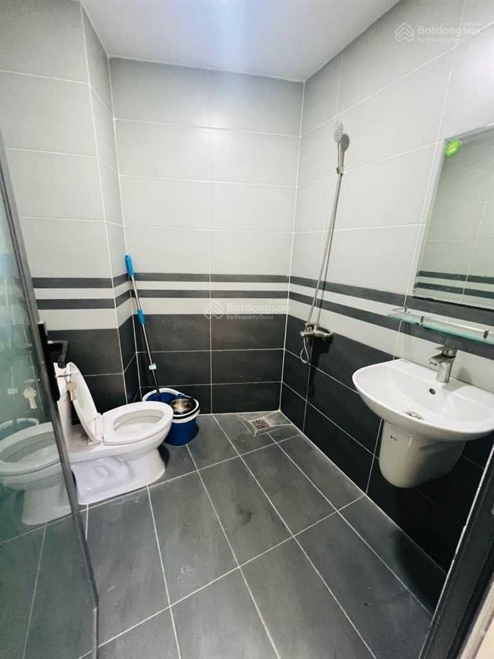 Nhà đẹp ở ngay nở hậu bến phú lâm 40m2, 3 tầng btct 4pn cách mt chỉ 50m, đang cho thuê 10 tr