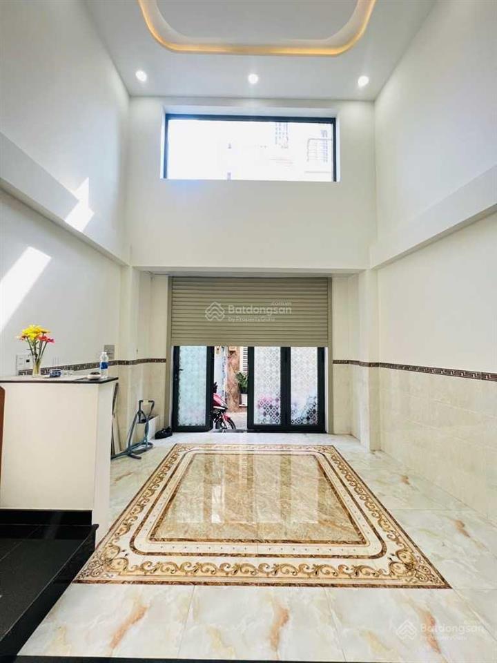 Nhà đẹp ở ngay nở hậu bến phú lâm 40m2, 3 tầng btct 4pn cách mt chỉ 50m, đang cho thuê 10 tr