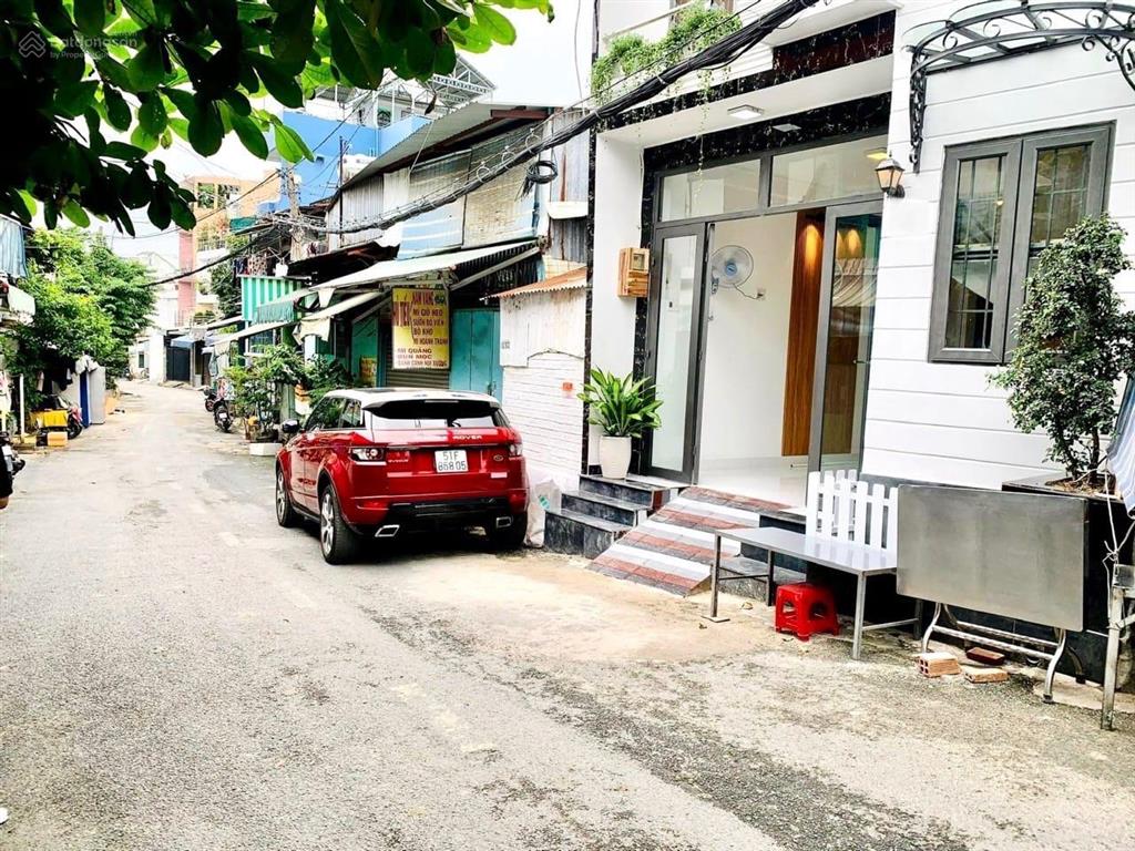 Nhà đẹp ở ngay nở hậu bến phú lâm 40m2, 3 tầng btct 4pn cách mt chỉ 50m, đang cho thuê 10 tr