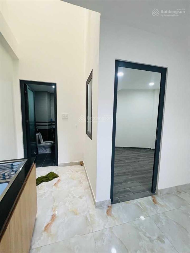 Nhà đẹp ở ngay nở hậu bến phú lâm 40m2, 3 tầng btct 4pn cách mt chỉ 50m, đang cho thuê 10 tr