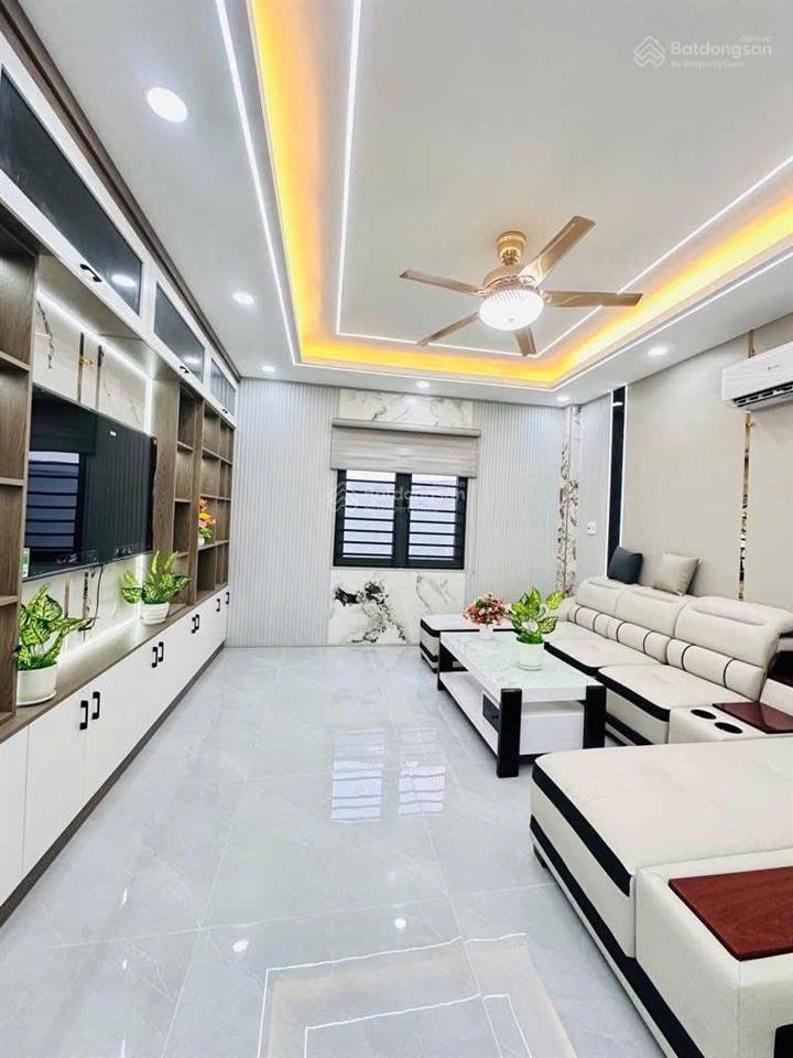 Xuất cảnh bán gấp nhà bình phú, 4 x 20, 4 tầng btct 4pn 4wc, có sân thượng, gần ngay mega market