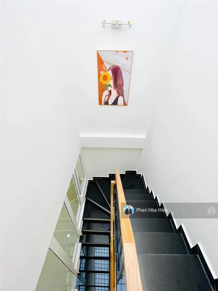 Bán gấp hxh phạm phú thứ, 4 tầng btct, 65m2 ngang hiếm 5m, có sân thượng 4pn, 5wc, nội thất châu âu