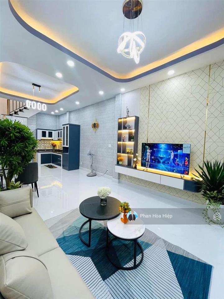 Bán gấp hxh phạm phú thứ, 4 tầng btct, 65m2 ngang hiếm 5m, có sân thượng 4pn, 5wc, nội thất châu âu