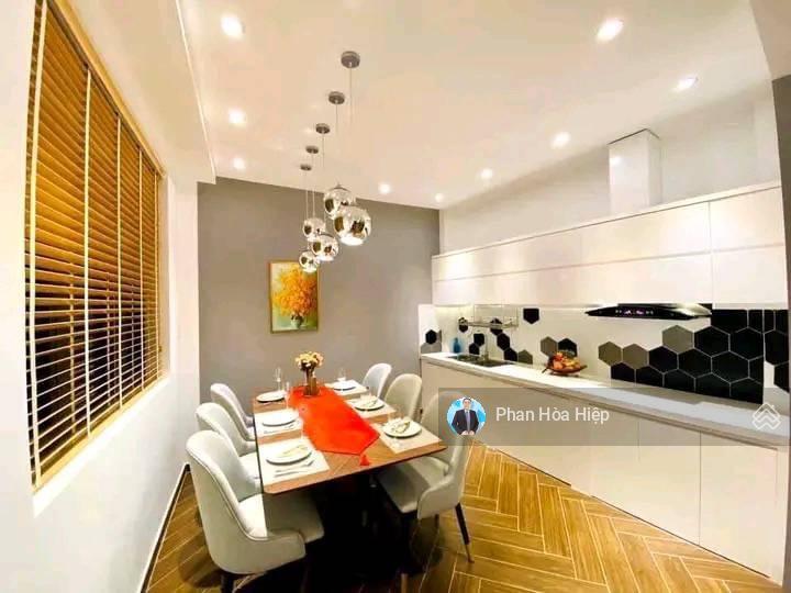 Nhà khu bình phú, 4 x 16, 4 tầng btct 4pn 5wc, có sân thượng, kế st mega, tiện mở vp cty