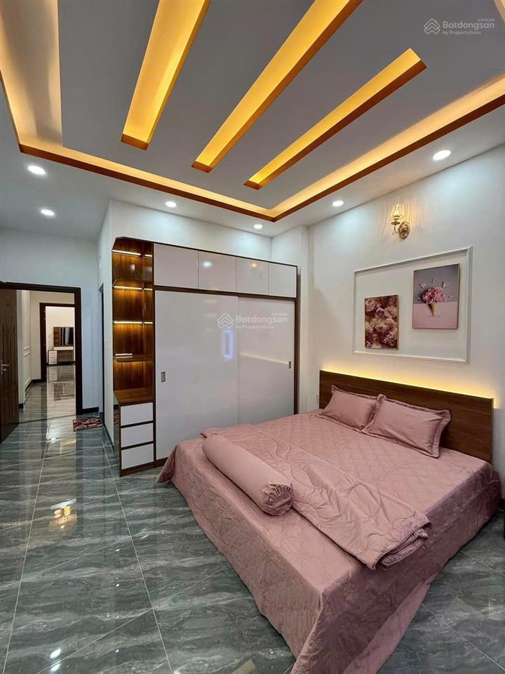 Bán gấp nhà mt hoàng lê kha, quận 6, 100m2, 4 tầng btct, sân thượng, 4 pn, 5 wc, tiện mở vp cty