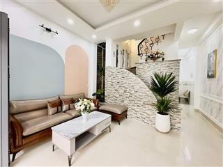 Chuyển công tác bán hxh hậu giang, 70m2, 3 tầng btct 3pn 3wc, gần coopmart hg, chợ cây gõ