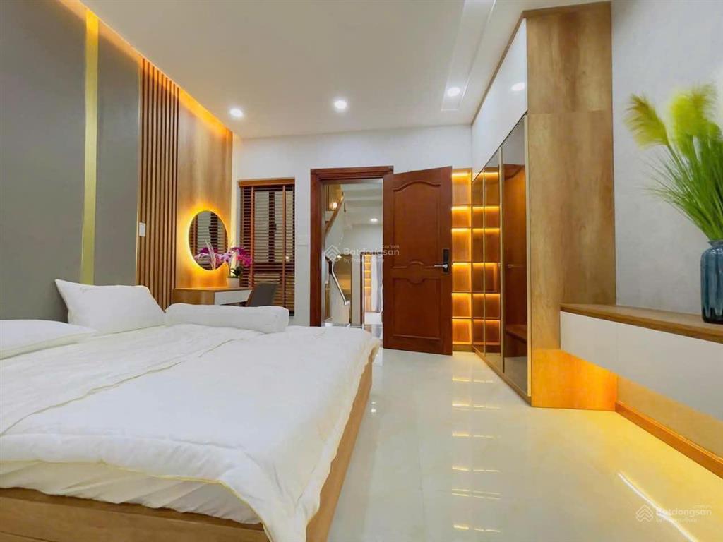 Xuất cảnh bán gấp nhà hồ học lãm, 72m2, 4 tầng btct, 4 pn, 4 wc, hẻm nhựa thông 8m, khu dân trí