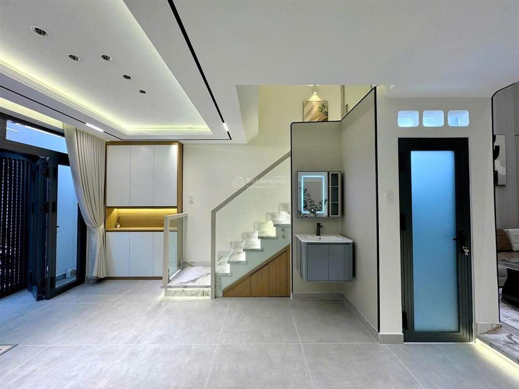 Nhà mới xây hxh 8m phạm phú thứ, 4 tầng btct, 4pn 4 wc, có sân thượng, gần chợ bình tiên,