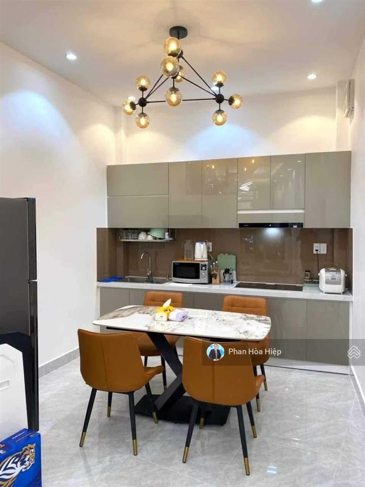 Chuyển nhà cần bán phạm văn chí, 58m2, 4 tầng btct, 4 pn 5wc, hẻm rộng 6m, kế bên chợ bình tiên