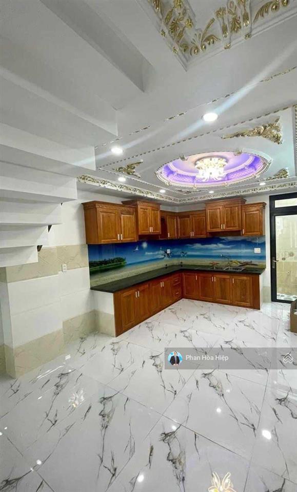 Nhà đẹp do kts thiết kế ngay cư xá phú lâm a, 80m2, 6 tầng btct, 6pn,có thang máy,kế trường lam sơn